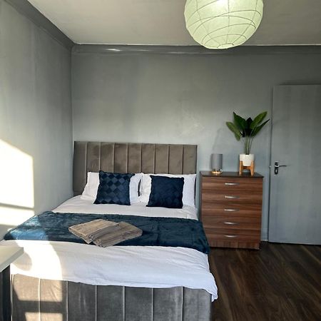 Luxury Room In A 4 Bedroom Flat! 4 Minutes Walk To Kingscross, St Pancras London Eksteriør bilde