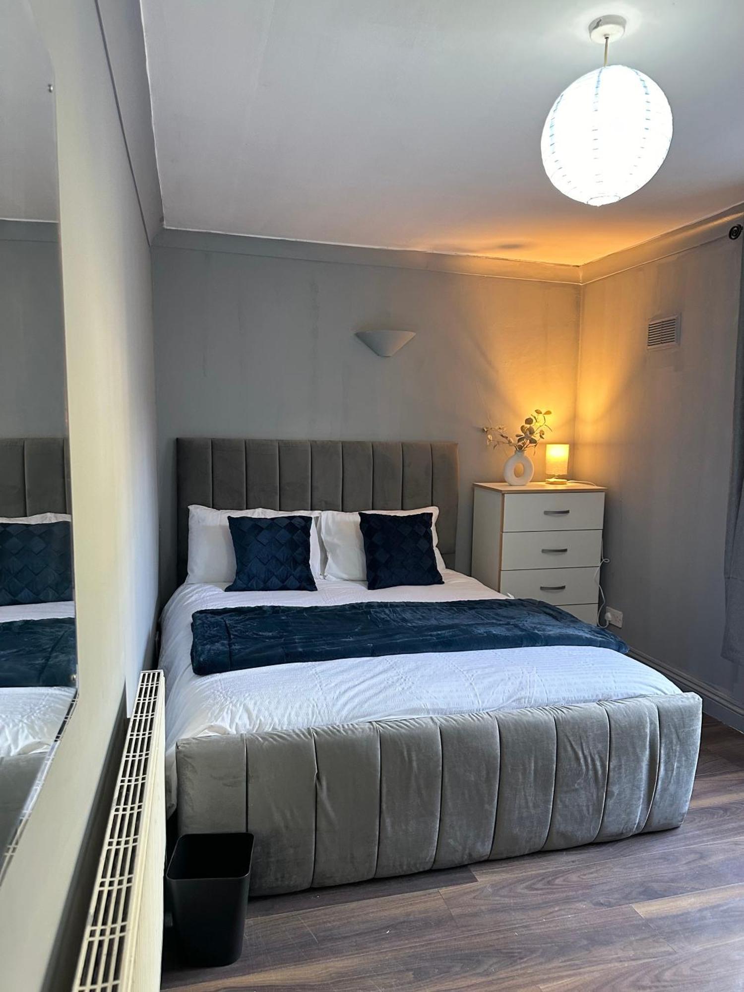 Luxury Room In A 4 Bedroom Flat! 4 Minutes Walk To Kingscross, St Pancras London Eksteriør bilde