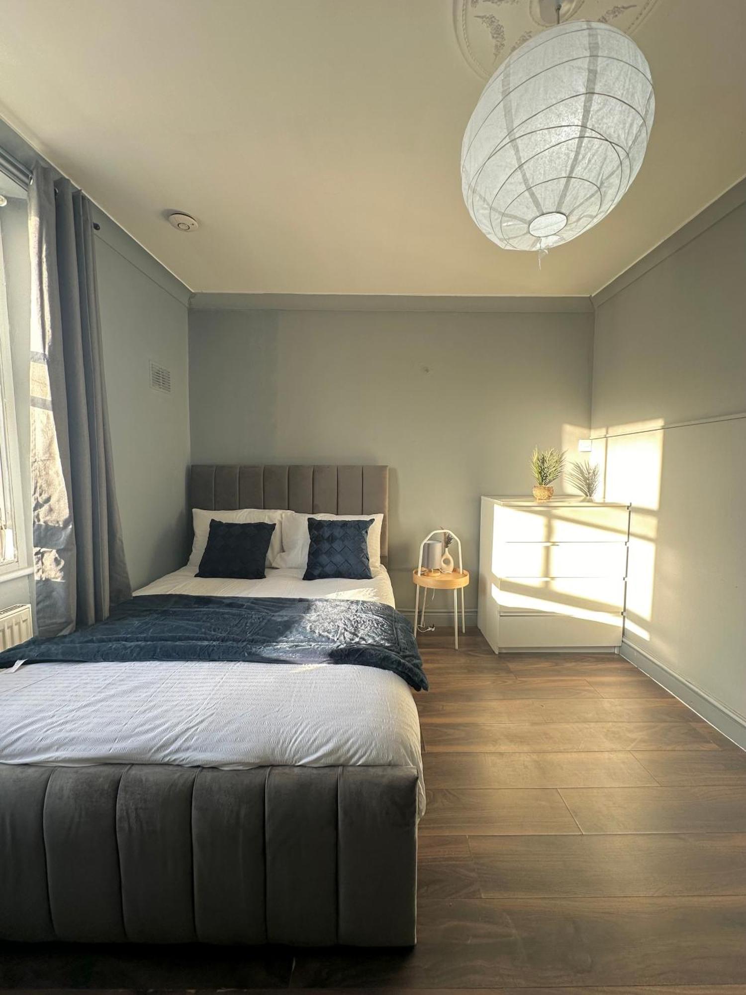 Luxury Room In A 4 Bedroom Flat! 4 Minutes Walk To Kingscross, St Pancras London Eksteriør bilde