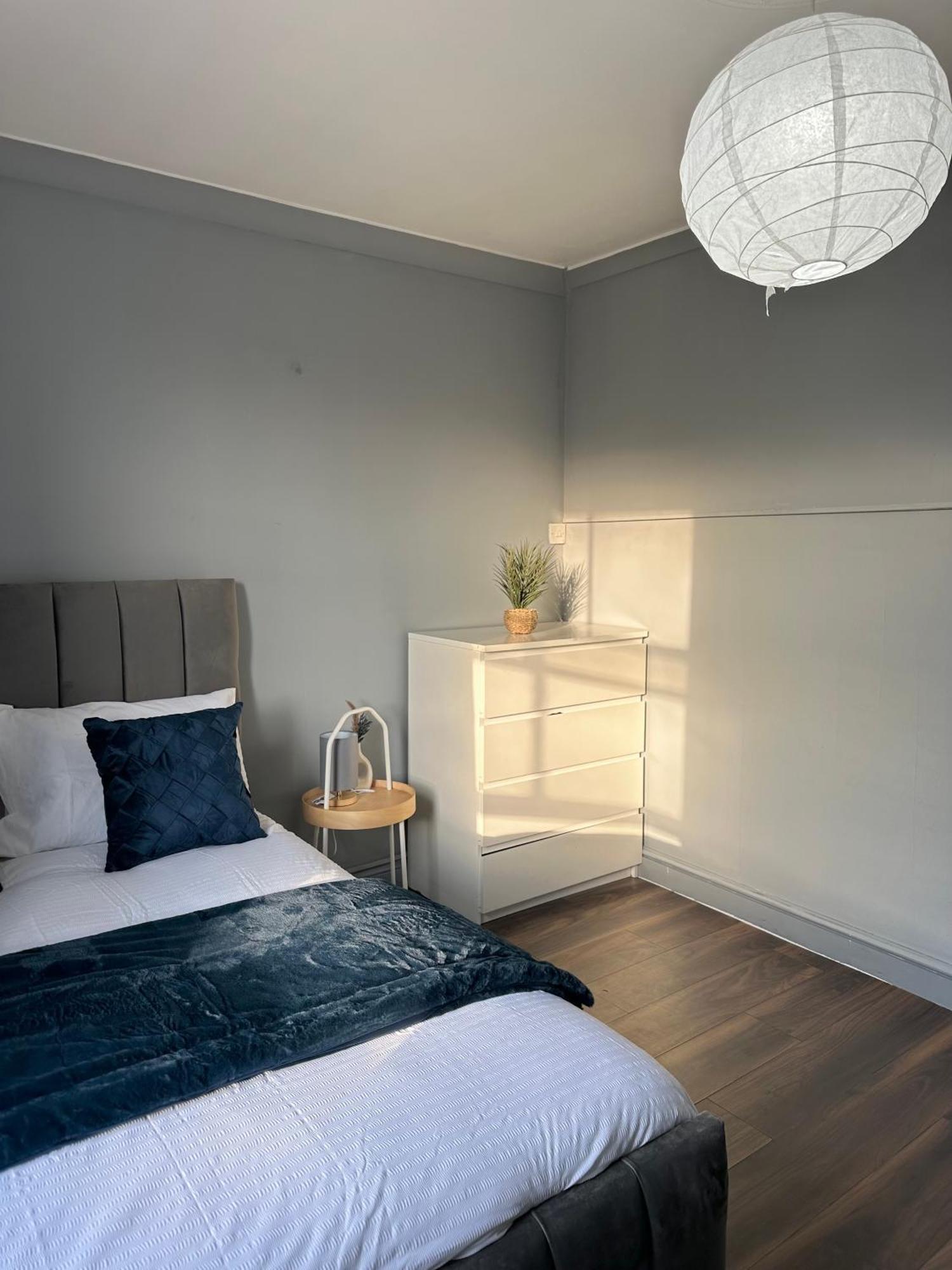 Luxury Room In A 4 Bedroom Flat! 4 Minutes Walk To Kingscross, St Pancras London Eksteriør bilde