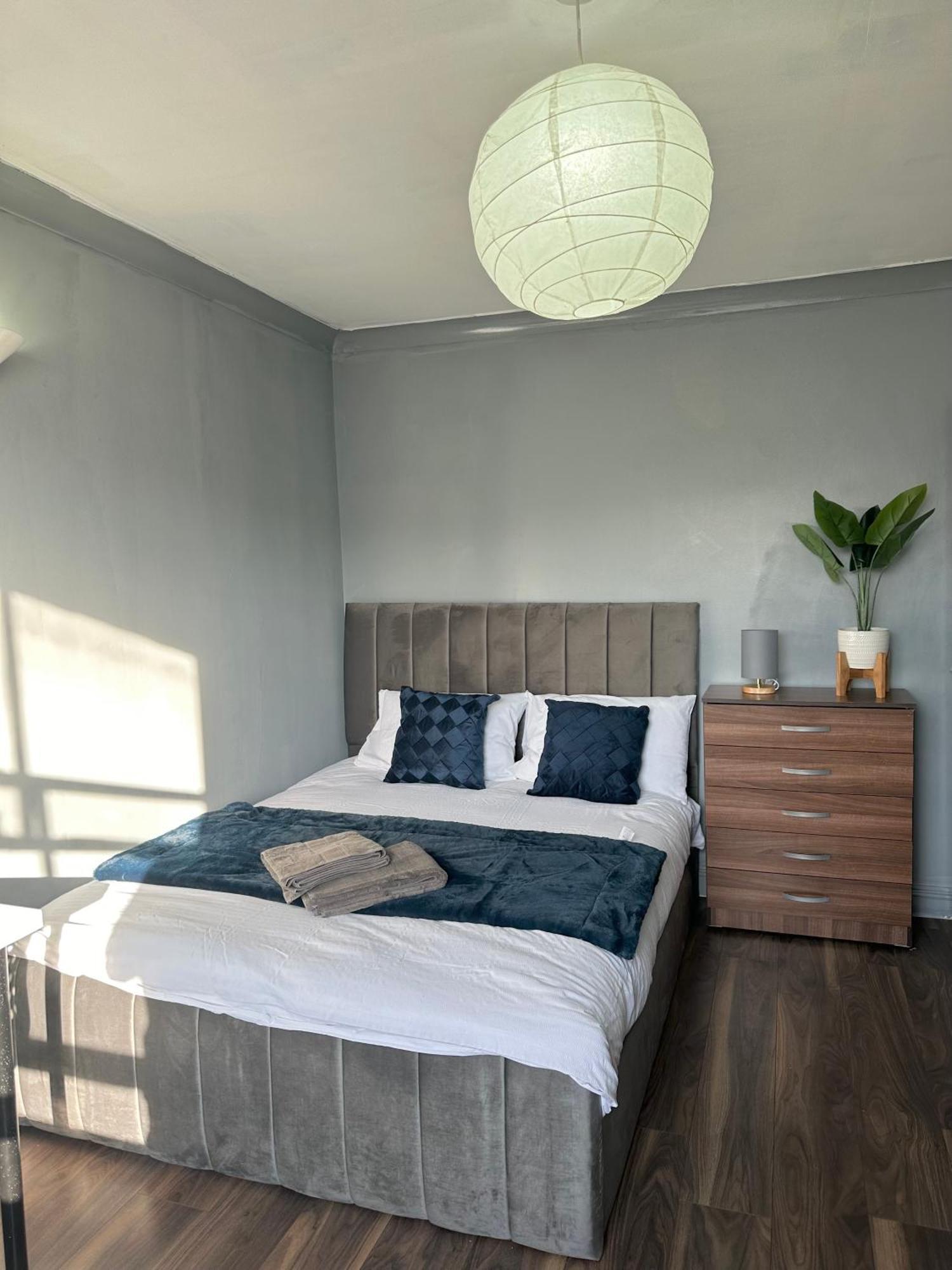 Luxury Room In A 4 Bedroom Flat! 4 Minutes Walk To Kingscross, St Pancras London Eksteriør bilde