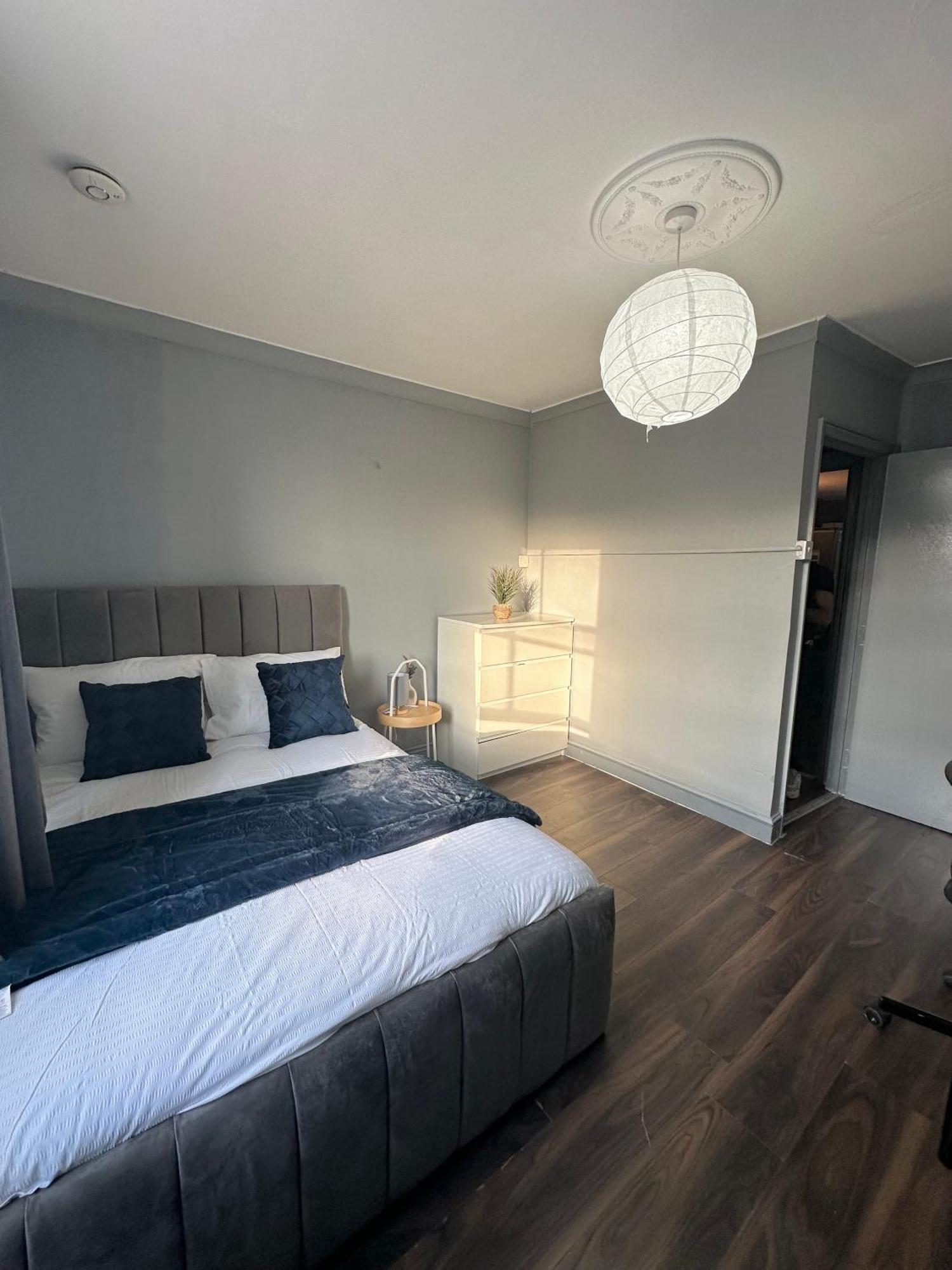 Luxury Room In A 4 Bedroom Flat! 4 Minutes Walk To Kingscross, St Pancras London Eksteriør bilde